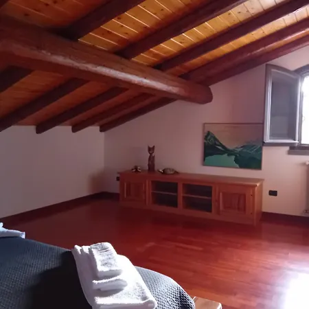 Konukevi Casa Roverelle *