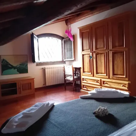 Casa Roverelle 招待所 Aci SantʼAntonio